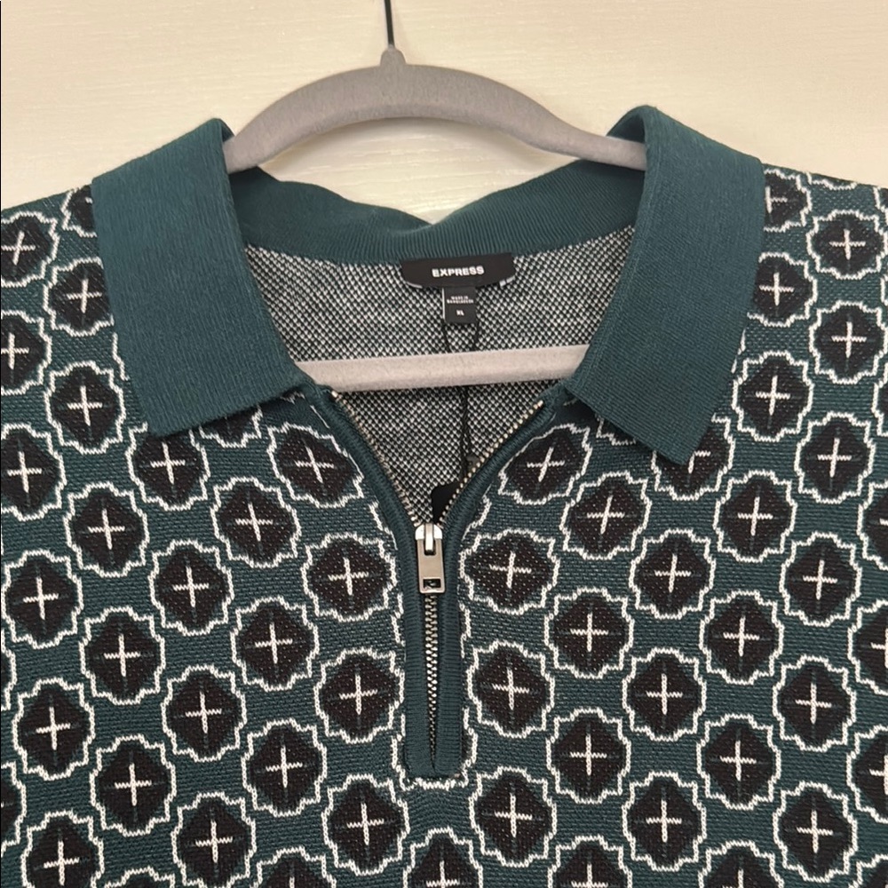 Express Men's Green Patterned Sweater